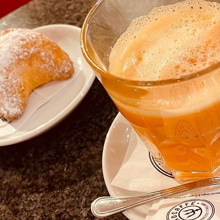トレント Michelangelo House Bed & Breakfast エクステリア 写真